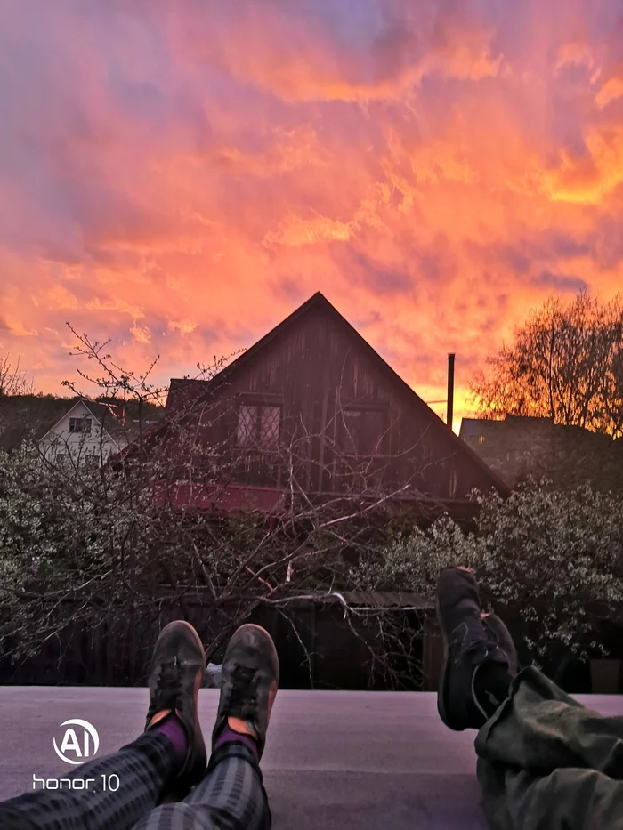 On the roof of the world - My, Building, Sunset, Romance, Roof, Dacha