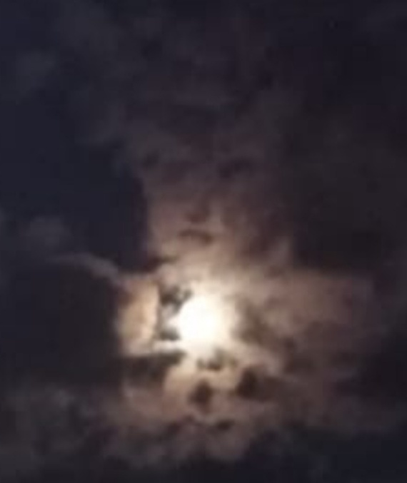 Cloud in the Moscow region - My, The photo, moon