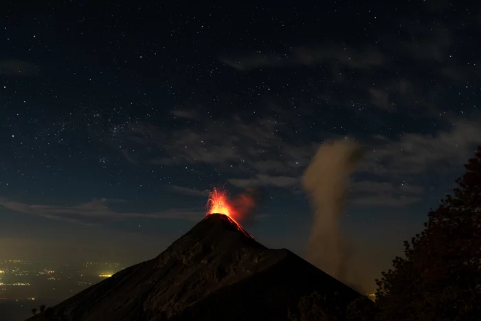 A volcano that erupts every 15 minutes - My, Volcano, Guatemala, Travels, Extreme, Fuego Volcano