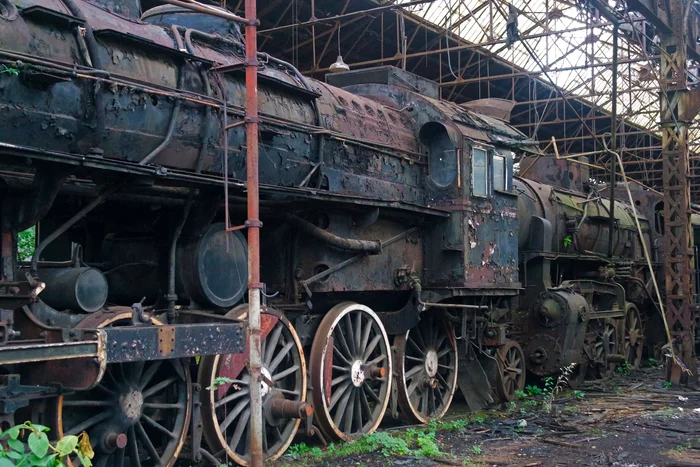 Red Star Train Cemetery in Budapest - Budapest, Hungary, A train, Abandoned, Depot, Longpost