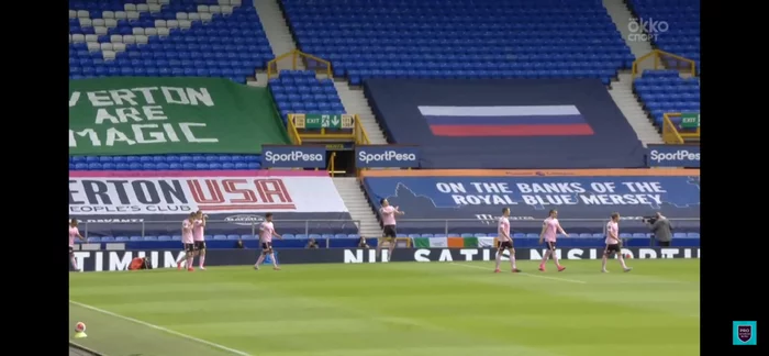 Russian flag in the Premier League match Everton-Leicester - Flag, Russia, Suddenly, Video, Football