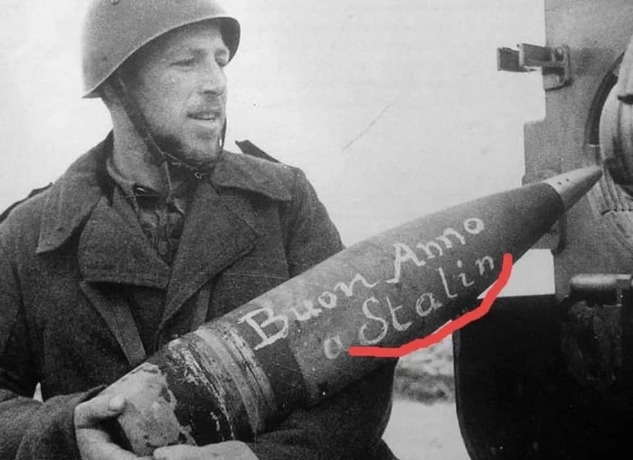 Italian gunner wishes a good New Year to Stalin - Artillery, Stalingrad, Past, The photo, Italy, The Great Patriotic War