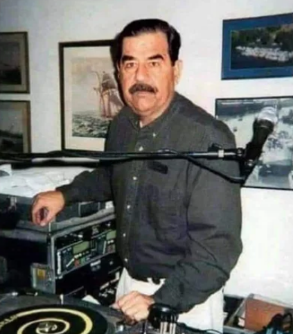   DJ         .     