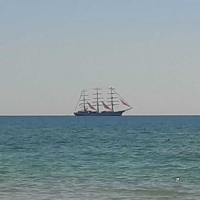 What kind of ship is this? - My, What's this?, Sailboat, Frigate, Chersonesos, Sea, Dzhubga, Sail