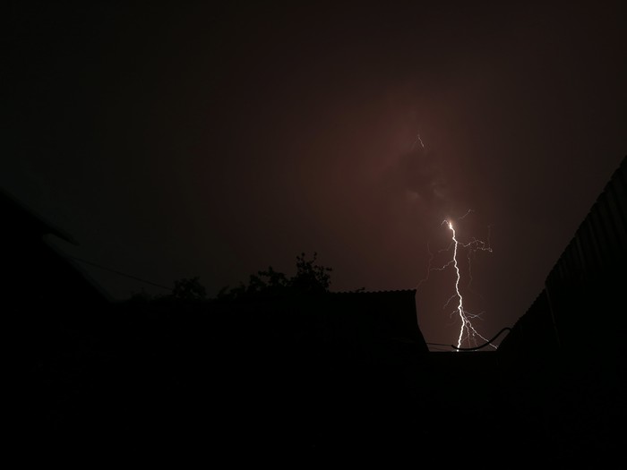 Lightning in the village - My, Thunderstorm, Mobile photography, Longpost