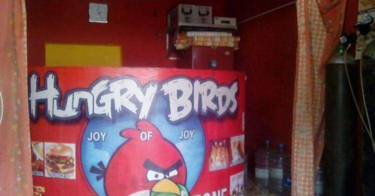 Hungry bird. Angry Birds киоск. Hungry Bird Ялта. Хангри Бердс Ялта фото. Hungry Bird Крым коктейли.