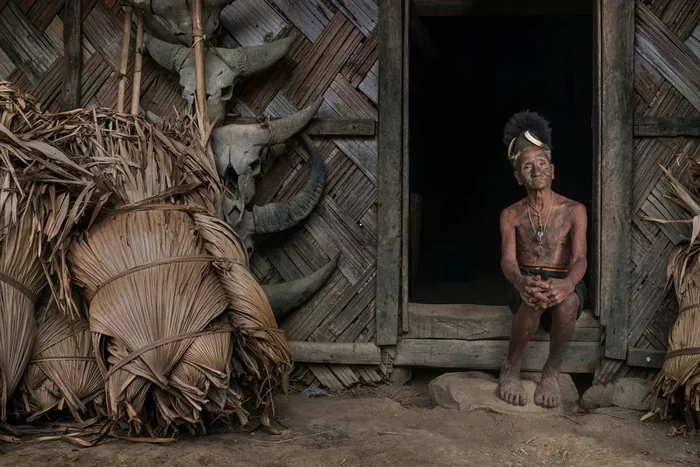 Papuans and non-Papuans - The photo, Photo on sneaker, Longpost