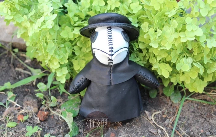 Plague doctor doll - My, Leather, With your own hands, Needlework without process, Plague Doctor, Handmade, Needlework, Leather products, Doll, Longpost