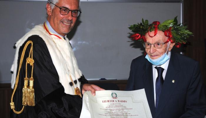 The oldest excellent student: in Italy, a student graduated from university at 96 years old - news, Риа Новости, Society, Italy