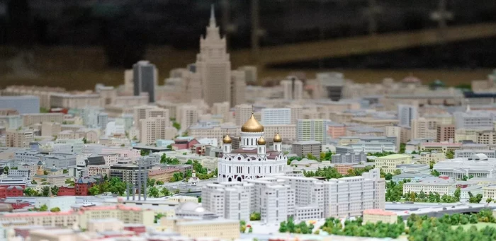 60 человек построили детальный макет Москвы, на который ушло 8 лет работы — с подсветкой домов, благоустройством и памятниками Новости, Москва, Архитектура, Макет, Город, ВДНХ, Музей, Длиннопост