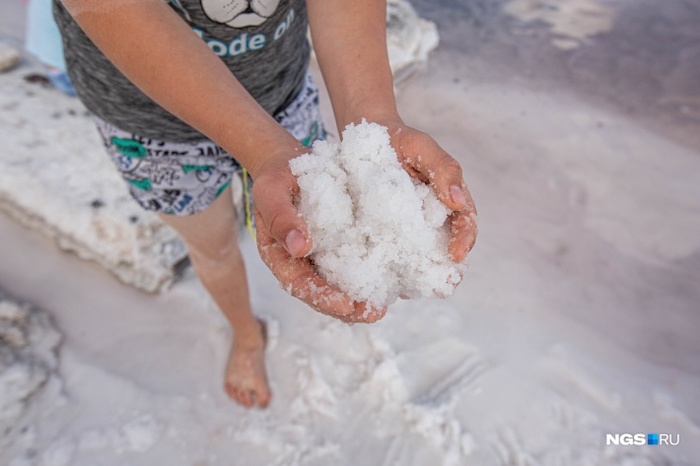 Как на Марсе: репортаж с озера Бурсоль — одного из самых красивых мест в Сибири, где по воде ходит чудо-поезд Сибирь, Алтай, Алтайский край, Степь, Озеро, Соль, Соленое озеро, Видео, Длиннопост, Позитив