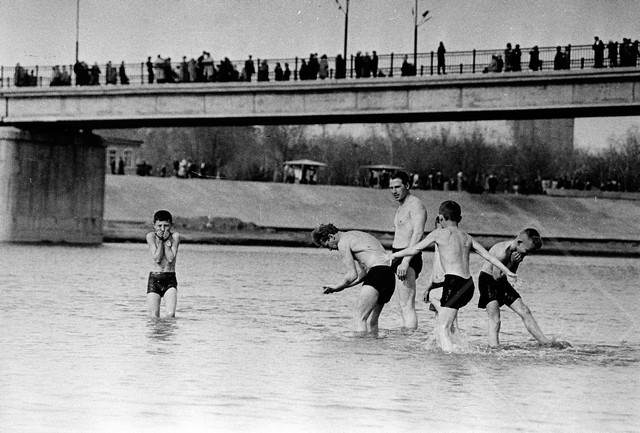 A park. Bridge over Ishim. Fishing. May 2, 1965, Tselinograd, Kazakhstan. USSR - My, Tselinograd, Astana, Nur-Sultan, Kazakhstan, Imams, Longpost, the USSR, Story