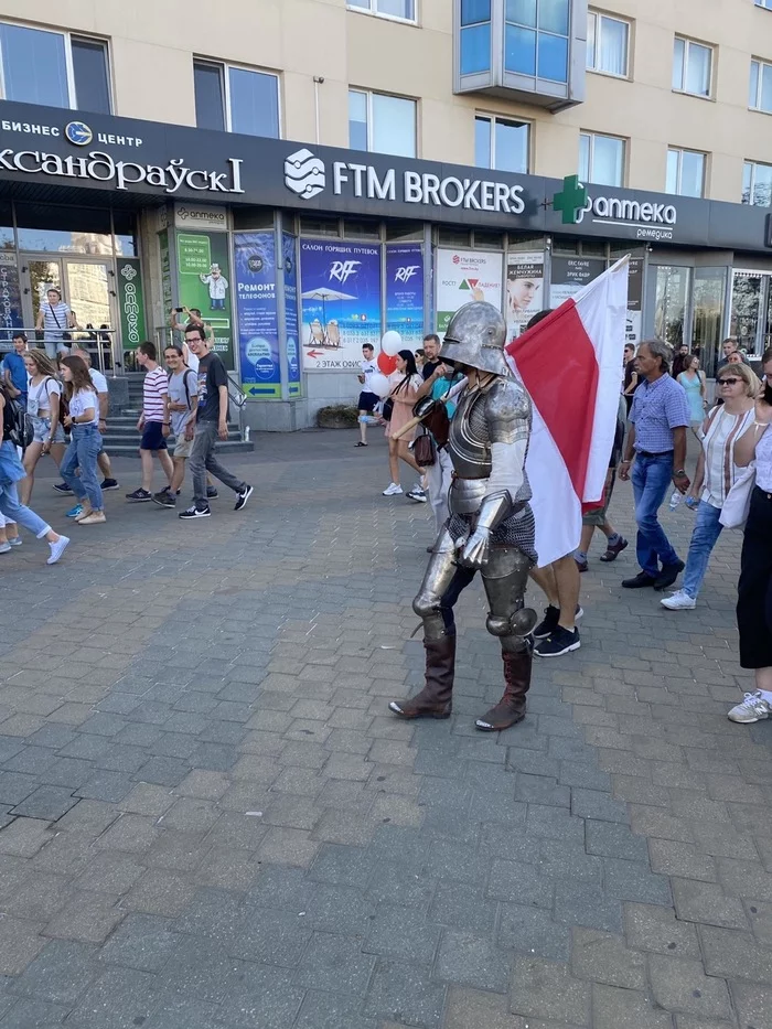 Природа Беларуси настолько очистилась, что к нам внезапно вернулся князь ВКЛ Витовт - Фотография, Республика Беларусь, Мужчины, Рыцари, Доспехи, Акции протеста, Люди, Политика