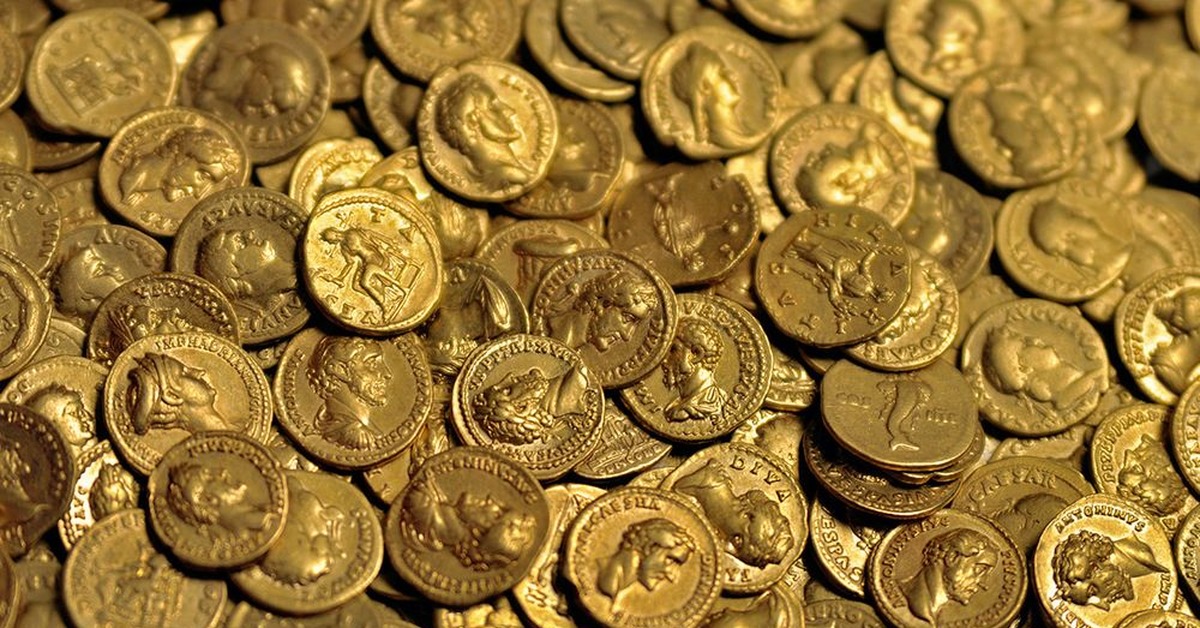 Тин деньги. Золотые монеты римской империи древний Рим. Монета Золотая. Золотые монеты древности. Древние деньги.