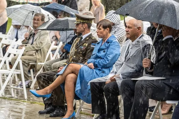 Kersti Kaljulaid - President of the Republic of Estonia - Estonia, The president, Rain, The photo