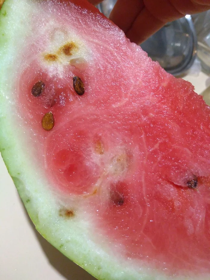 Watermelon spots and rot - My, Watermelon, Question, Auchan, Pests, Food, Longpost