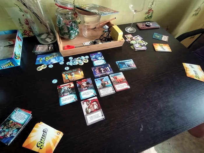 Почему вам стоит сыграть в настолку «Замес: война без конечностей», в которой акульи торнадо сражаются против драконов из Эллады Обзор, Настольные игры, ККИ, Трэш, Трэш полька, Длиннопост