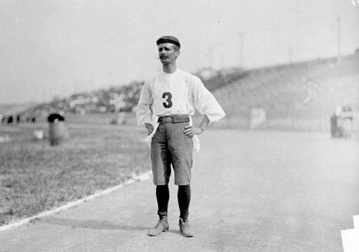 The most idiotic marathon in the world - My, Author's challenge, Olympiad, Marathon, Hicks, Longpost, St. Louis, Missouri, 1904, Black and white photo, Sport