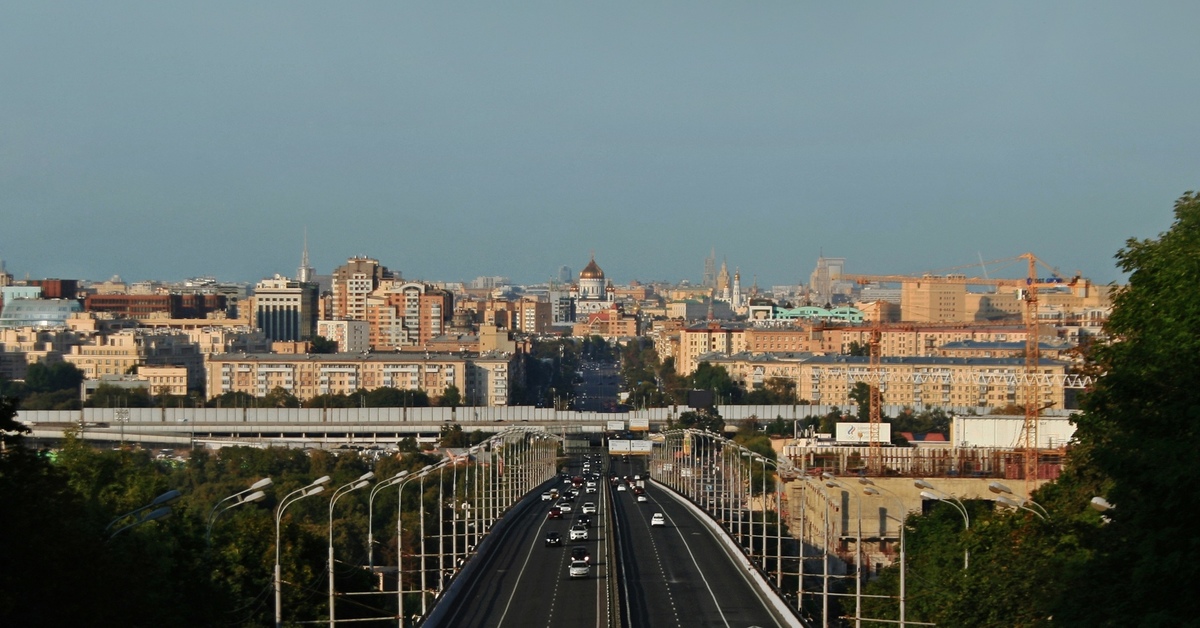 Москва комсомольский проспект. Комсомольский проспект Москва. Комсомольский проспект Москва Центральный район. Комсомольский проспект Москва мост. Комсомольский проспект фото Москва.