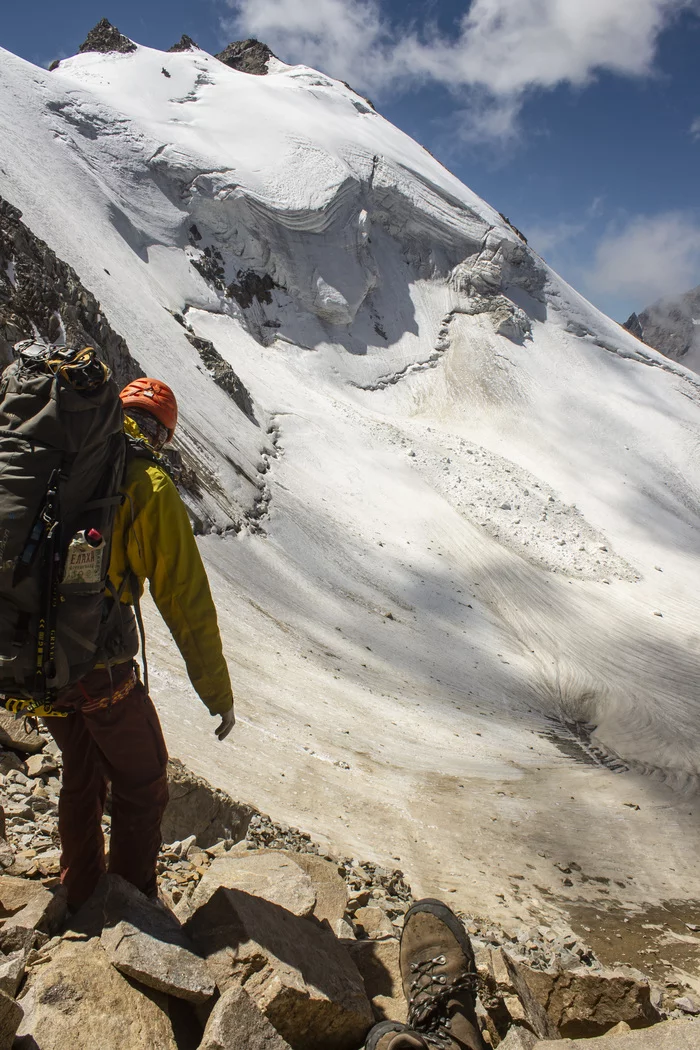 On the way down the pass - My, The mountains, Hike, Caucasus, Glacier, The photo, Canon, Canon 1100d, Snow