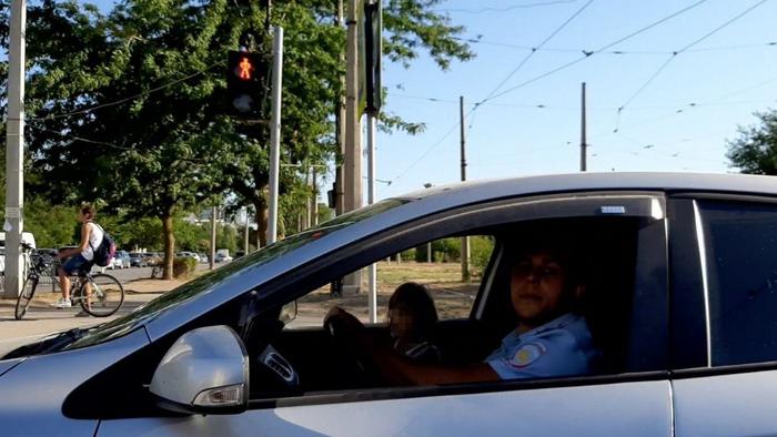 In Yevpatoria, a policeman spat on a car for remarking - Police, Gai, Spit, Negative, Crimea, Evpatoria, Video