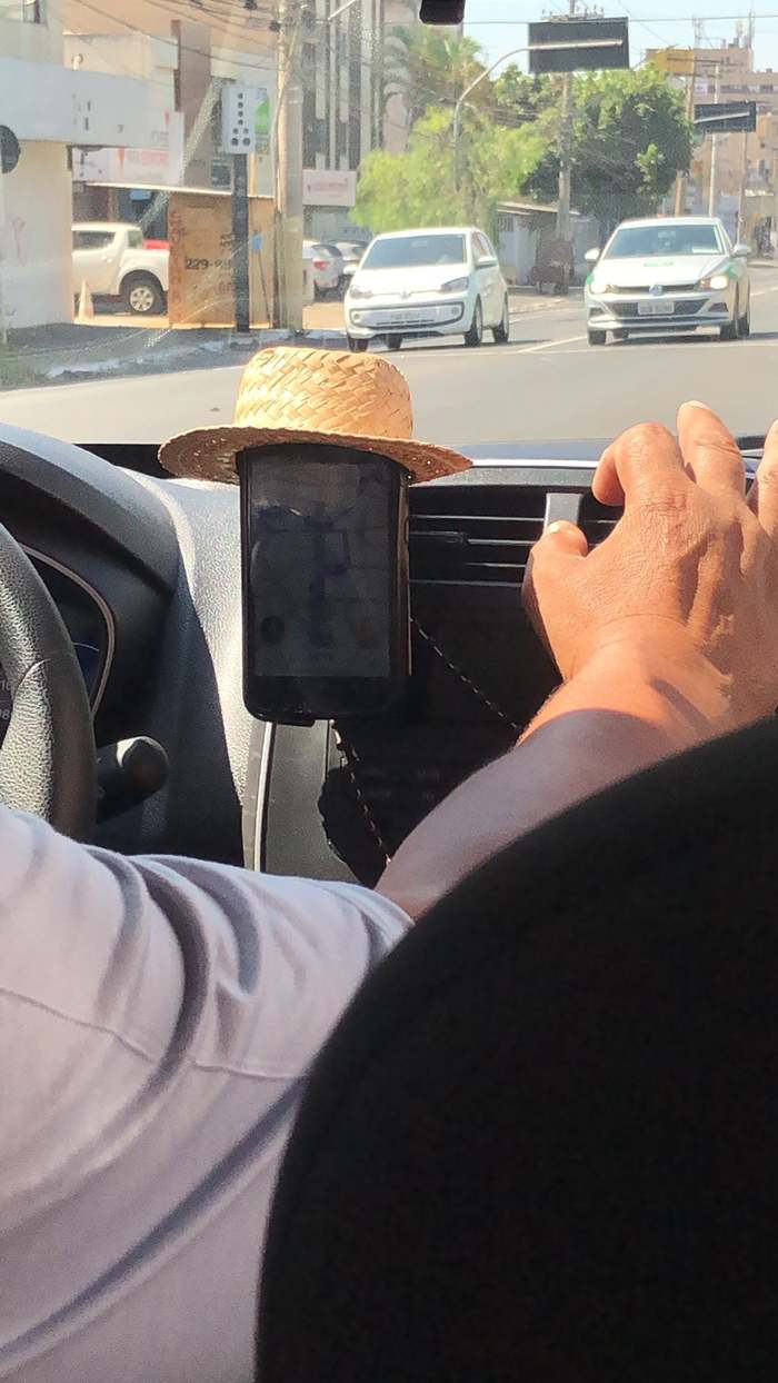 Who has any problems... - The sun, Glare, Hat, Shadow, Auto, Navigator, Smartphone, Driver