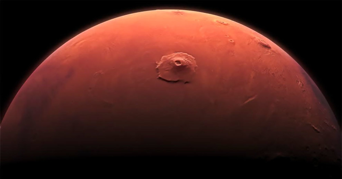 Высочайшая гора солнечной системы находится. Гора Олимп на Марсе. Марианский потухший вулкан гора Олимп. Вулкан Олимп на Марсе. Марс Планета гора Олимп.