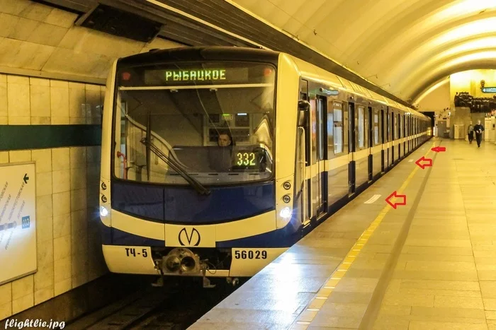 How to quickly get into a train carriage in the St. Petersburg metro - My, Metro SPB, Saint Petersburg, Travel, Life hack, Comfort