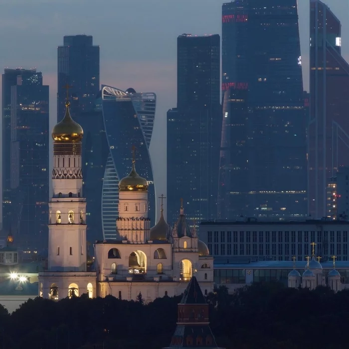 Moscow old and new - My, Kremlin, Skyscraper, Architecture, Temple