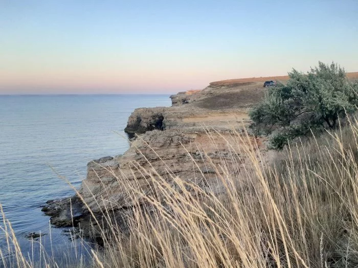 Quarantine travel - Day 70. Olenevka - Chernomorskoe. Two more Lenins, ruins and the best end to the day - My, Crimea, Black Sea, Travels, Travel across Russia, Budget travel, Longpost, Tarkhankut