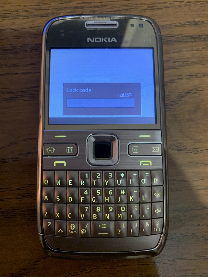 Nokia E72  ? Nokia, Symbian