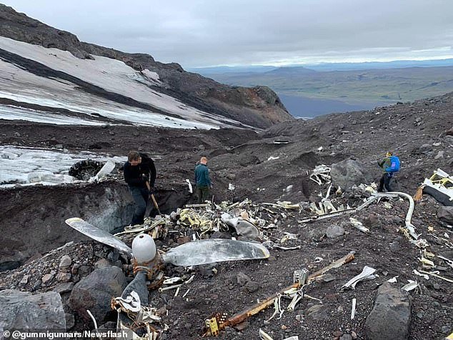 Plane crashed into glacier in Iceland thawed out after 76 years - Iceland, Bomber, Glacier, TVNZ, USA, Longpost