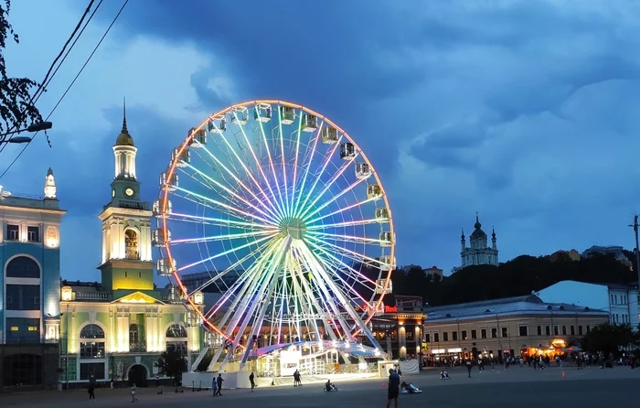 Evening on the square - My, Mobile photography, Ferris wheel