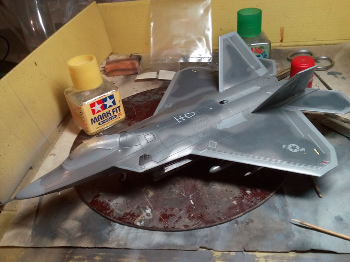 Lockheed-Martin F-22A Raptor, Hobby Boss, 1/72. Çàìåòêè ïî ñáîðêå Ñòåíäîâûé ìîäåëèçì, Ñáîðíàÿ ìîäåëü, Õîááè, Ñáîðêà, Àýðîãðàôèÿ, Ðóêîäåëèå ñ ïðîöåññîì, Àâèàöèÿ, Èñòðåáèòåëü, Äëèííîïîñò