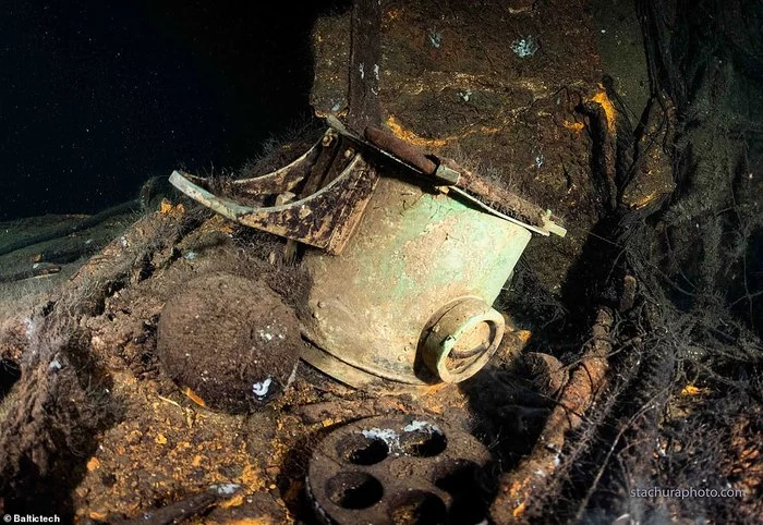 Недавно обнаруженный затонувший нацистский военный корабль возможно содержит потерянные сокровища янтарной комнаты Военная техника, Янтарная комната, Дайвинг, Длиннопост
