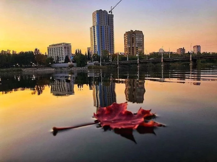 Осень в Донецке - Фотография, Осень, Донецк, Донбасс, Кальмиус, Река, Город, Закат