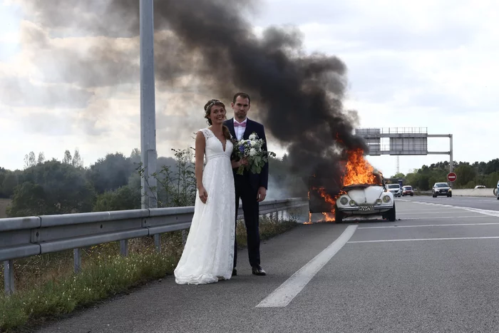 Didn't get there - Wedding, Didn't arrive, Is burning, Auto