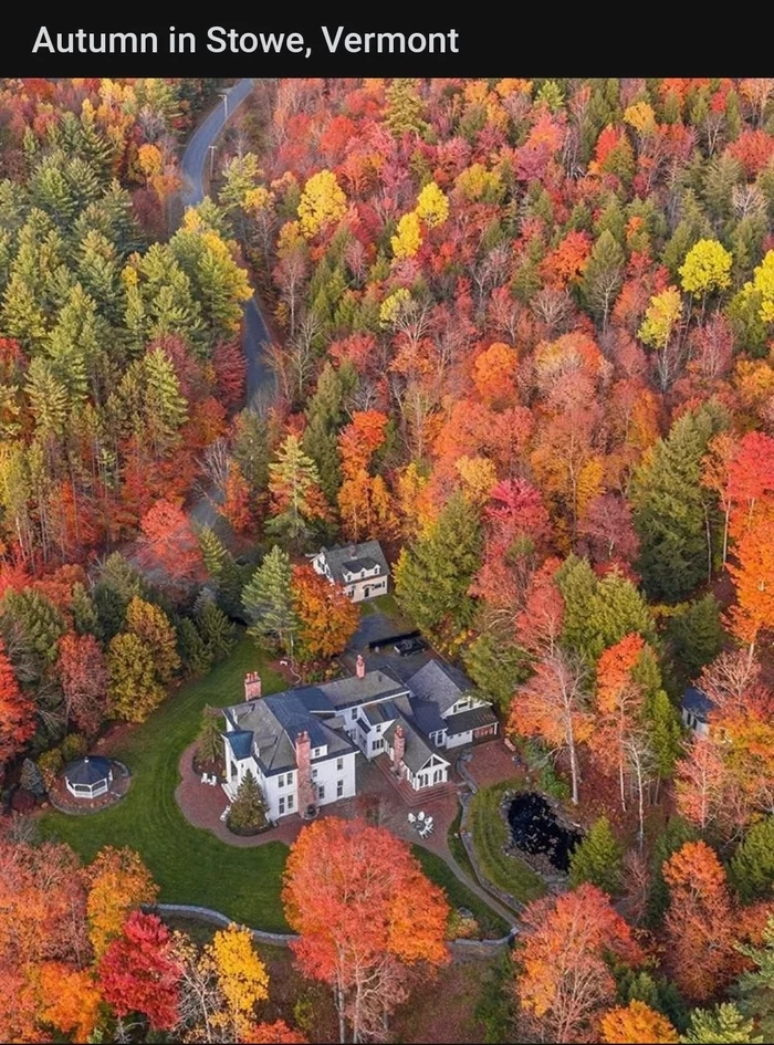Autumn in Stowe, Vermont - State of Vermont, Autumn, Autumn leaves