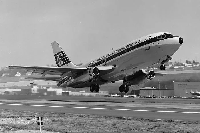 Доставка нового Boeing 737-200 Aer Lingus - Моё, Авиация, Ирландия, Авиакомпания, Boeing 737, Самолет, История авиации