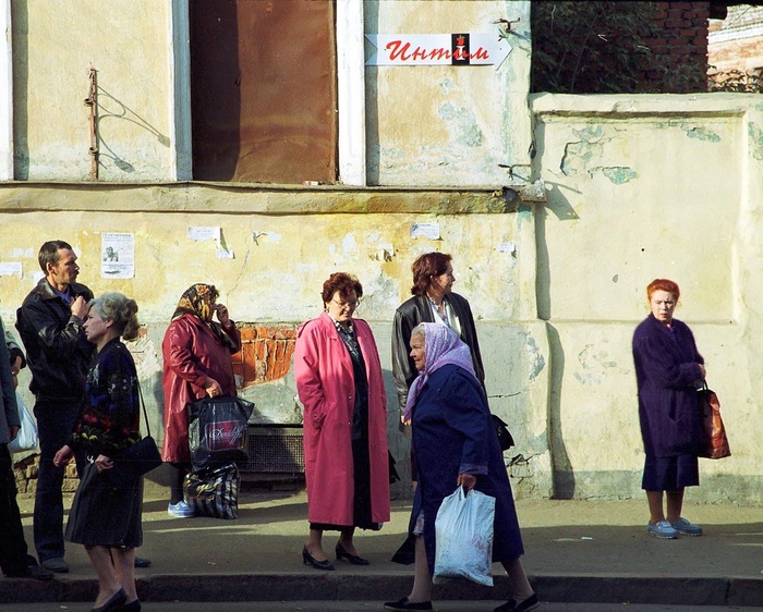 Когда ты занял, но делаешь вид, что не стоишь в очереди...