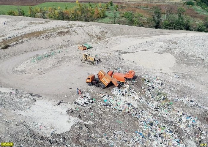 JSC Waste Collection Company continues to illegally dump waste in a landfill near the village of Dinskaya - My, Garbage reform, Housing and communal services, Краснодарский Край, Dinskoy district, Longpost, Negative