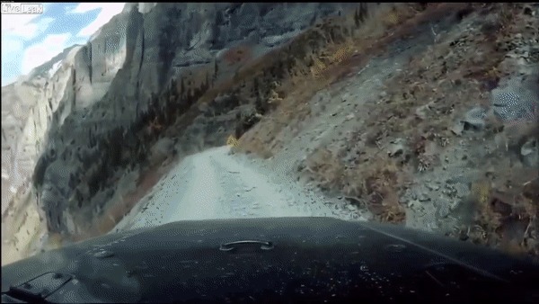 Уступи дорогу! Горы, ДТП, Негатив, Гифка