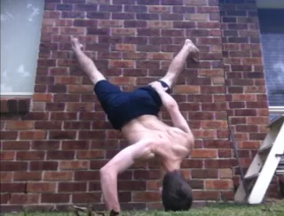 How to do push-ups in a 1-arm handstand? Detailed training plan (it's possible, part 2) - Workout, Push ups, Sport, Fitness, Crossfit, Gymnastics, Healthy lifestyle, Athletes, Power, Video, Longpost