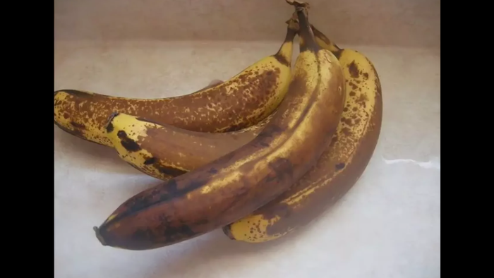 Синдром отложенных бананов Тухлятина, Банан