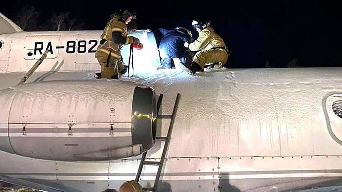 В ХМАО подросток застрял в турбине самолета-памятника