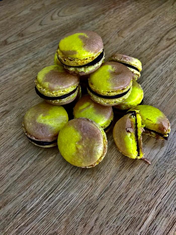 My first chocolate banana macarons - My, Yummy, Bakery products, Confectioner, Sweets, Cake, Creation, Dessert, Macaroons