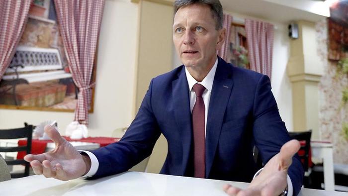 В Кремле заявили о праве губернаторов выбирать место лечения