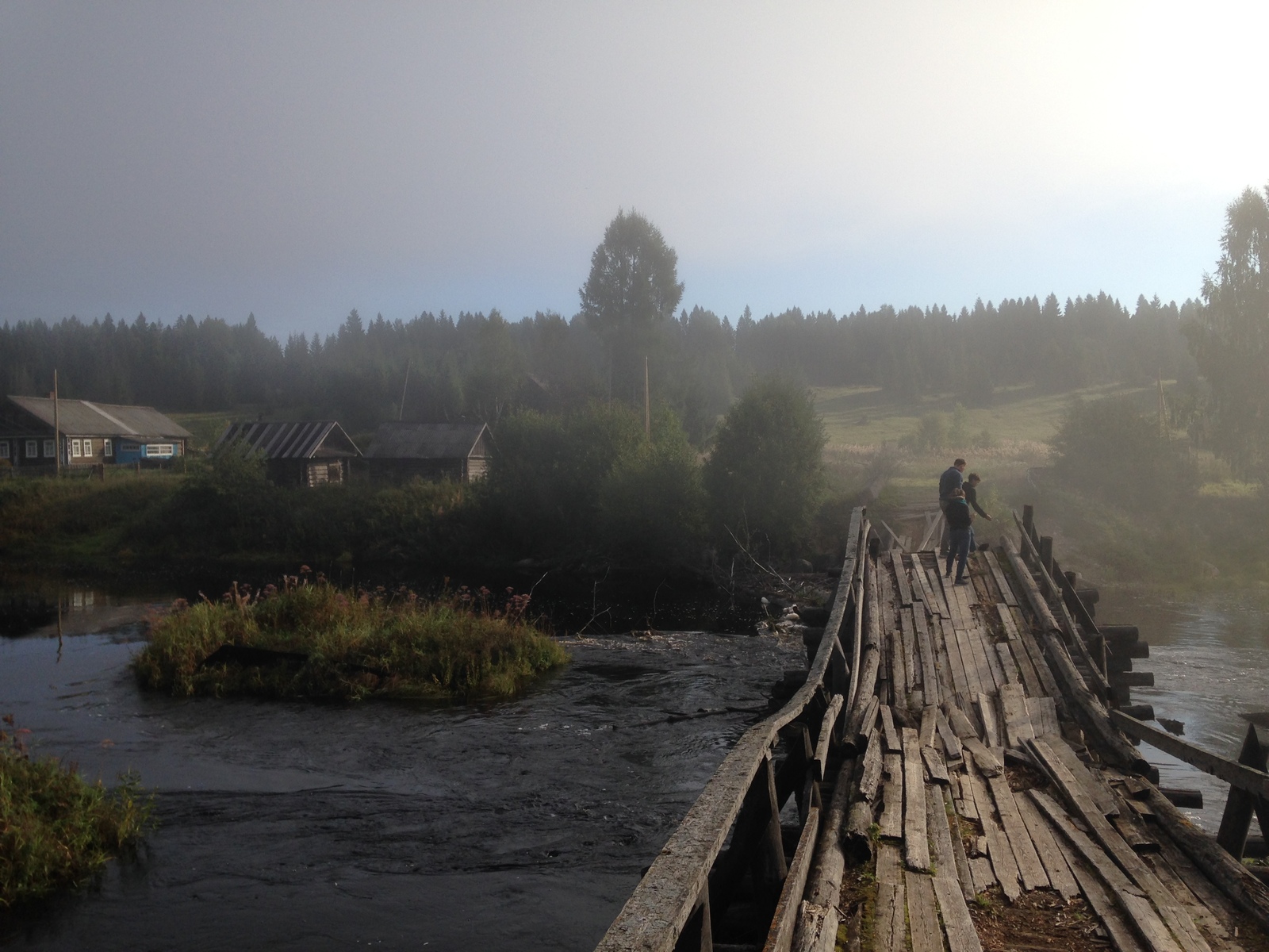 Morning in the Vologda region, Vytegorsky district - My, Fog, Morning, dawn, Village, Bridge