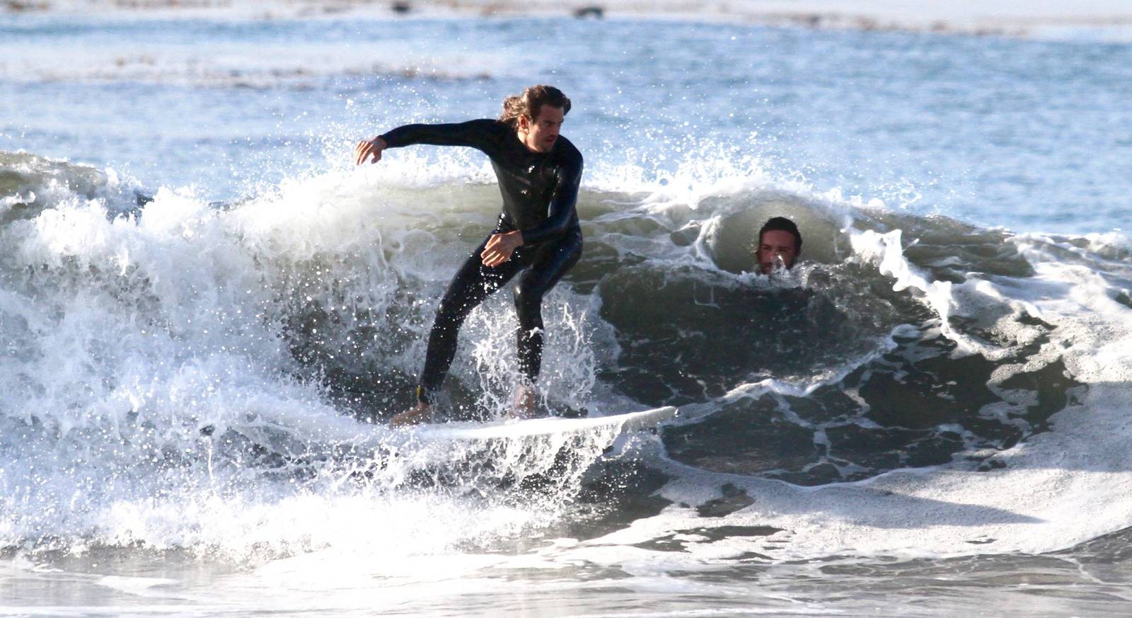 Hello, how's the wave? - Photo, Surfing