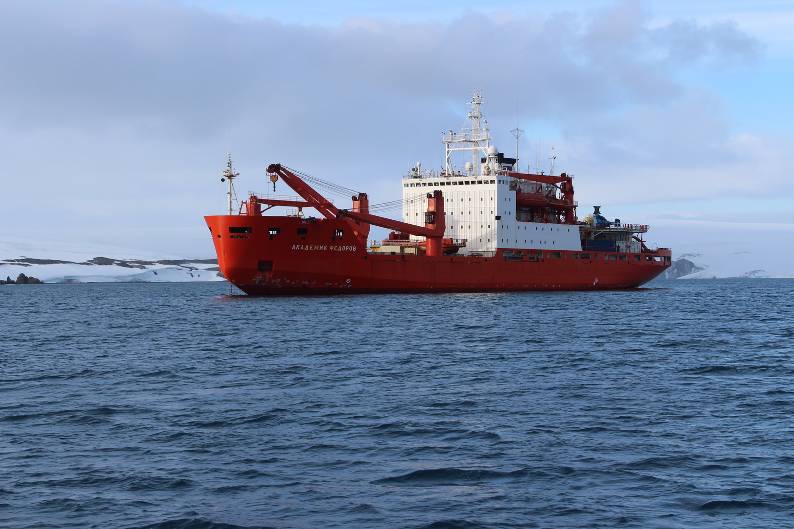 Ships to you in the feed - My, Ship, Sea, Nes Akademik Fedorov, Longpost